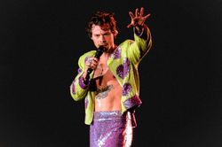 Harry Styles hủy đêm diễn tại Brazil, khán giả được hoàn tiền