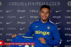 Chelsea c&ocirc;ng bố 'bom tấn' chyển nhượng mang t&ecirc;n Morgan Rogers