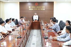 Gặp mặt cán bộ, công chức, người lao động là con thương binh, con liệt sĩ