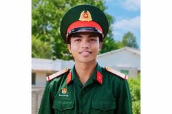 Thăng qu&acirc;n h&agrave;m từ hạ sĩ l&ecirc;n thượng sĩ đối với qu&acirc;n nh&acirc;n Kpă Thi&ecirc;p