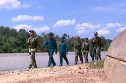 Xây dựng vững chắc thế trận lòng dân nơi biên giới