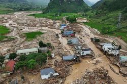 Tiếp tục chủ động ứng phó với mưa lớn, lũ, ngập lụt, lũ quét, sạt lở đất, lốc, sét, mưa đá