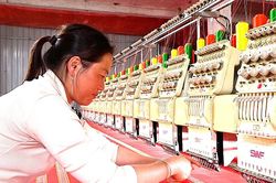Tiếp tục chuyển dịch cơ cấu lao động để tăng trưởng bền vững