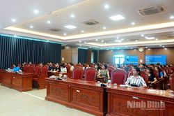 Liên đoàn Lao động tỉnh tập huấn nghiệp vụ công tác nữ công và bảo vệ nền tảng tư tưởng của Đảng