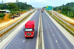 Xe được chạy tối đa 80km/h trên cao tốc Hòa Liên - Túy Loan