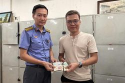 Phát hiện túi xách chứa hơn 120 triệu đồng bỏ quên trên tàu SE2