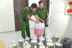 Thanh Hóa: Triệt phá đường dây sản xuất, buôn bán nước hoa giả thương hiệu nổi tiếng