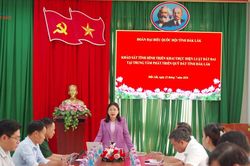 Đoàn ĐBQH tỉnh Đắk Lắk khảo sát việc thực hiện Luật Đất đai tại Trung tâm Phát triển quỹ đất
