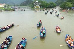 Trả lại cảnh quan thiên nhiên vốn có cho Chùa Hương