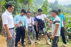 Đại đoàn kết - nguồn lực nội sinh cho sự phát triển bền vững của những bản làng có đạo - Bài 1