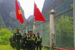 Đồn Biên phòng Quang Long phối hợp tuần tra song phương bảo vệ biên giới