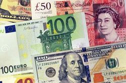 Tỷ giá ngoại tệ ngày 22/7: USD bán ra 26.510 đồng, Euro vượt 30.800 đồng