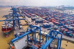 TP.HCM nghiên cứu lộ trình di dời hệ thống cảng biển ra khỏi khu vực trung tâm