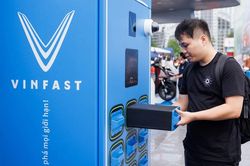 Pin xe máy điện dùng được bao lâu? 5 thói quen khiến pin 'chết yểu' người dùng cần lưu ý