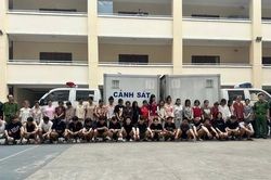 C&ocirc;ng an TPHCM: B&oacute;c gỡ đường d&acirc;y mua b&aacute;n, tổ chức sử dụng ma t&uacute;y dưới vỏ bọc 'pod chill'