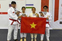 Nhà vô địch MMA và Jiujitsu Châu Á Lò Thị Phung chung tay giúp đỡ đồng bào vùng lũ