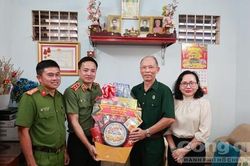 Trung tướng Mai Hoàng thăm các gia đình chính sách tiêu biểu nhân kỷ niệm 79 năm Ngày Thương binh - Liệt sĩ