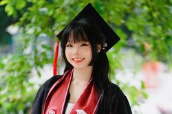 Nữ sinh Ngoại thương tốt nghiệp sớm loại xuất sắc, có bài báo quốc tế Q1 ở tuổi 22