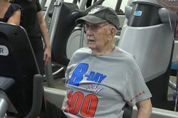 Cụ ông 100 tuổi vẫn tập gym 5 ngày/tuần quyết sống khỏe thêm 32 năm nữa