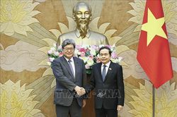 Chủ tịch Quốc hội Trần Thanh Mẫn tiếp Quyền Tổng Thư k&yacute; Đảng D&acirc;n chủ Tự do Nhật Bản