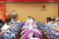 Đưa chỉ tiêu về công tác dân số vào chương trình phát triển kinh tế - xã hội hàng năm của các địa phương