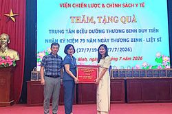 Viện Chiến lược và Chính sách Y tế tri ân thương binh, bệnh binh tại Trung tâm Điều dưỡng thương binh Duy Tiên