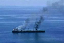 Houthi phóng tên lửa tấn công 2 tàu chở dầu của Saudi Arabia ở Biển Đỏ