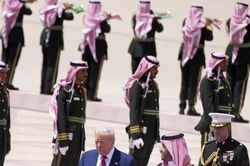 Lo ngại Saudi Arabia quay sang Nga trong công nghệ hạt nhân, Mỹ tung chiêu hiểm
