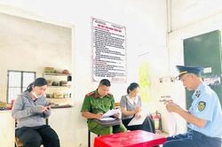 Phát hiện một cửa hàng xăng dầu bán cao hơn giá quy định
