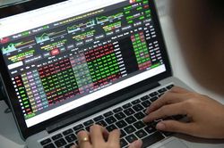 VN-Index đảo chiều tăng hơn 30 điểm, bộ đ&ocirc;i GEX-EIB t&iacute;m ngắt sau th&ocirc;ng tin mới