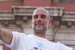 Italy dành đãi ngộ chưa từng có cho Guardiola