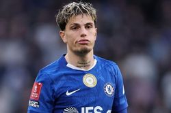 Garnacho rời Chelsea