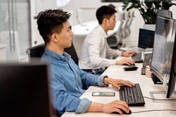 Thấy g&igrave; khi Microsoft cắt giảm th&ecirc;m 4.800 nh&acirc;n sự?