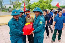 X&uacute;c động đ&oacute;n liệt sĩ trở về đất mẹ sau hơn s&aacute;u thập kỷ xa qu&ecirc; hương