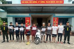 Ngăn chặn nhóm thiếu niên mang dao phóng lợn hẹn hỗn chiến trong đêm