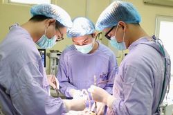 Phẫu thuật thành công cho bệnh nhân ung thư phổi bằng kỹ thuật tạo hình phế quản