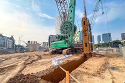 Tuyến đường sắt đ&ocirc; thị số 5 Văn Cao-H&ograve;a Lạc ch&iacute;nh thức thi c&ocirc;ng ngầm tại Ga S3