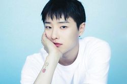 WOODZ ra mắt m&agrave;n ảnh rộng