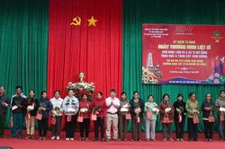 Tặng giống sâm Ngọc Linh 5,7 tỷ đồng tạo sinh kế cho gia đình chính sách