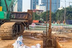 [GALLERY] Tuyến đường sắt đ&ocirc; thị số 5 ch&iacute;nh thức thi c&ocirc;ng