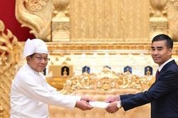 Đại sứ Nguyễn Anh Đức trình Quốc thư lên Tổng thống Myanmar