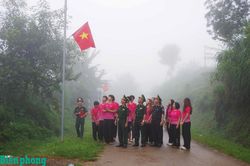 Trao yêu thương nơi vùng biên gian khó