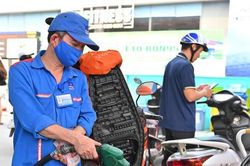 Gi&aacute; xăng, dầu đồng loạt tăng mạnh, c&oacute; loại tăng hơn 2.400 đồng/l&iacute;t