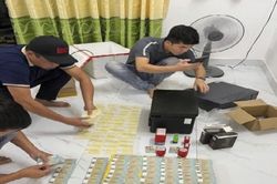 Triệt ph&aacute; đường d&acirc;y l&agrave;m giả giấy tờ quy m&ocirc; lớn