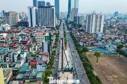 Toàn cảnh công trường ga ngầm S1 trên đường Văn Cao sau khi rào chắn gần 500m đường
