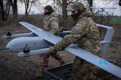 Nh&agrave; m&aacute;y lọc dầu Nga lại tr&uacute;ng đ&ograve;n tấn c&ocirc;ng của UAV Ukraine