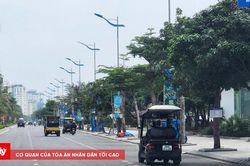Biển Sầm Sơn: Xe điện vào nền nếp, mô tô nước còn nhiều bất cập