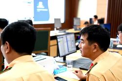 Gi&aacute;m s&aacute;t h&agrave;nh tr&igrave;nh 'điểm mặt' hơn 4.000 t&agrave;i xế c&oacute; dấu hiệu l&aacute;i xe qu&aacute; thời gian quy định