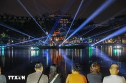 Hà Nội nghiên cứu mô hình khu dịch vụ giải trí đêm có kiểm soát