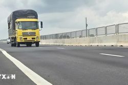 Cà Mau: Sớm khắc phục sụt lún trên tuyến cao tốc Cần Thơ-Cà Mau